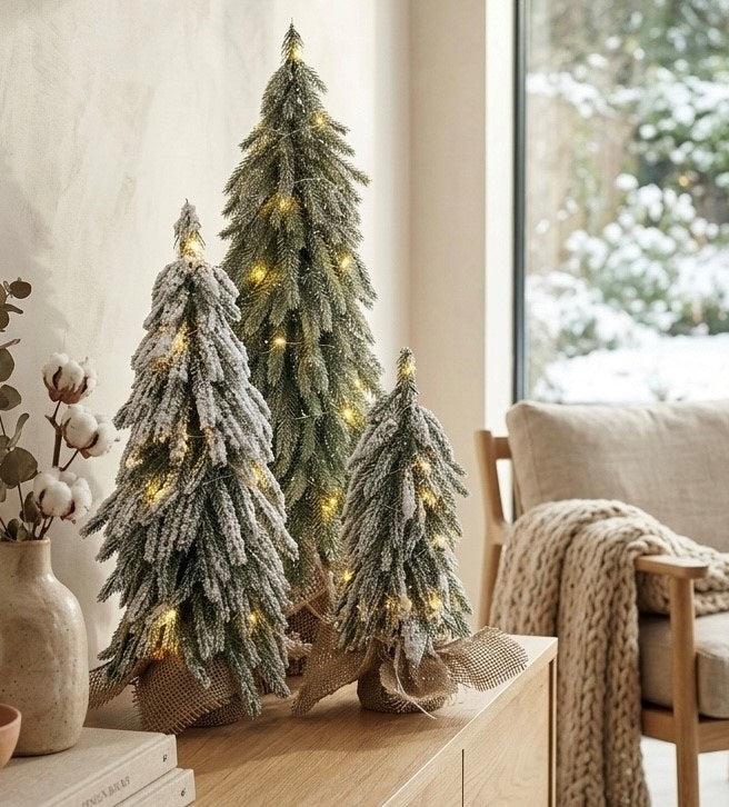 LED-Schneebaum mit Timer – 62 cm
